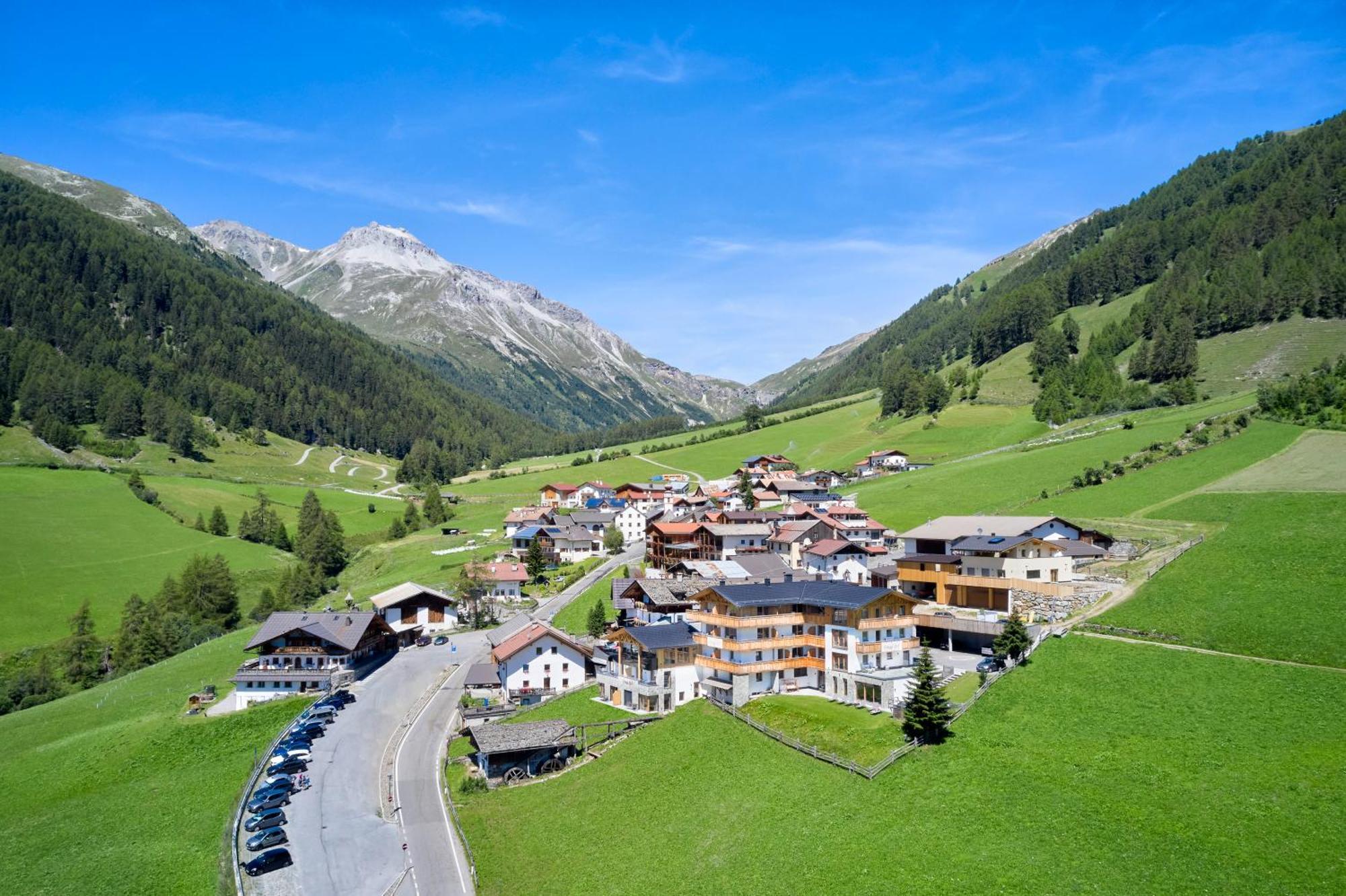 Anigglhof Hotel Malles Venosta Luaran gambar